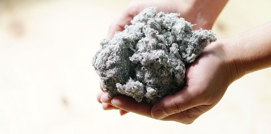 セルロースファイバー （外断熱）