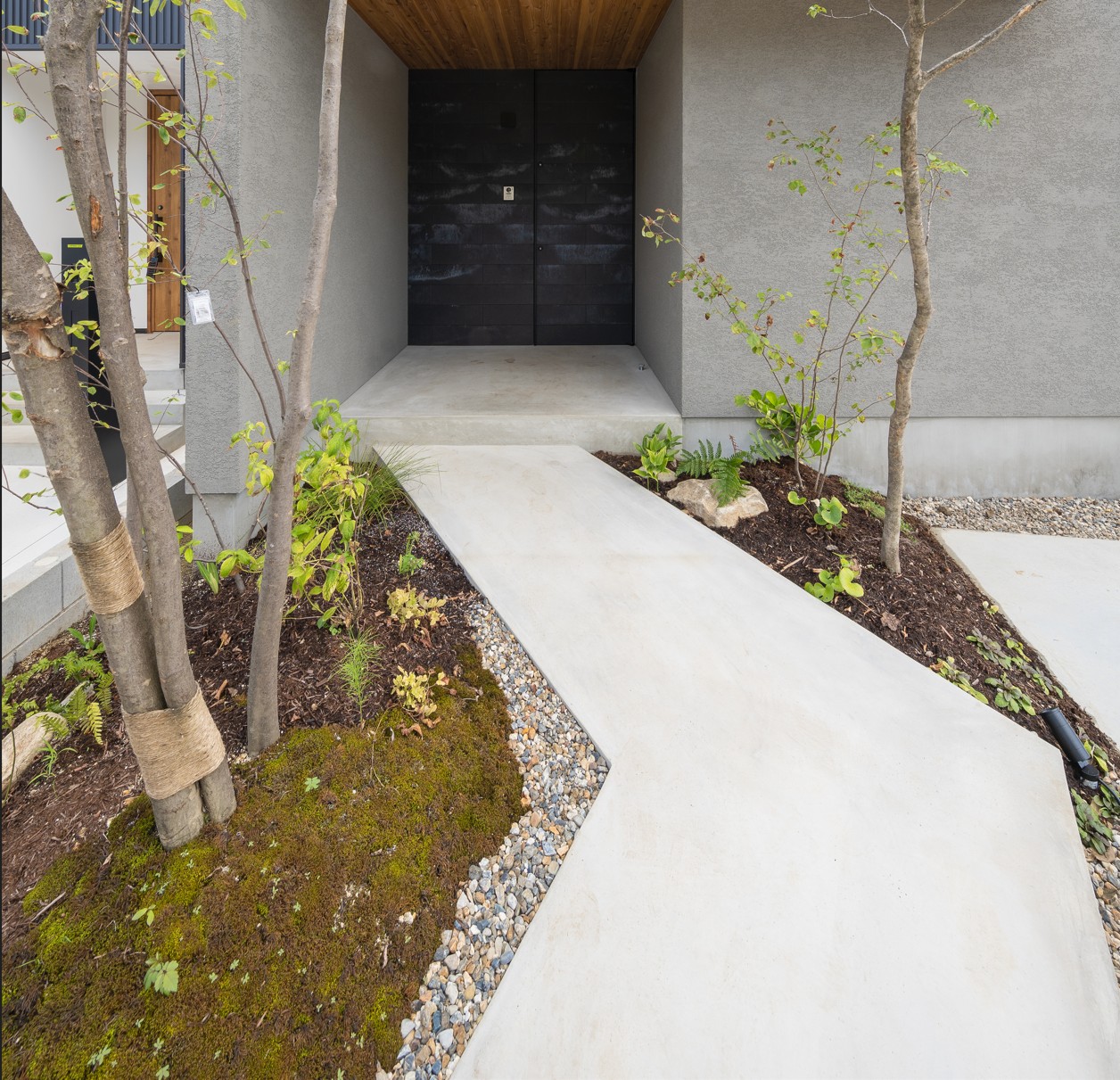 玄関ポーチ（モルタル）